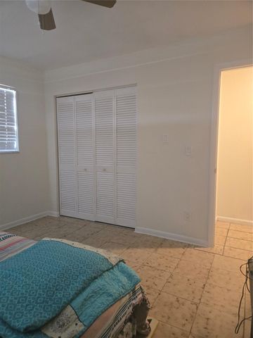 296 Alemeda Drive, Palm Springs, FL 33461