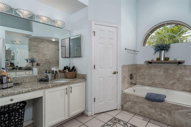 4513 PERIDIA BOULEVARD E, Bradenton, FL 34203