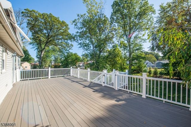 9 Dixon Pl, East Hanover Twp., NJ 07936