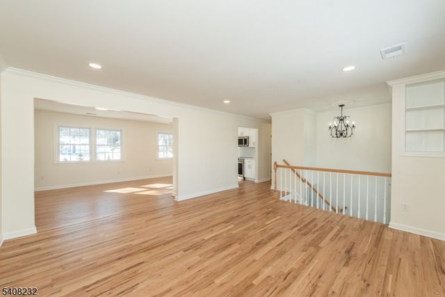 9 Dixon Pl, East Hanover Twp., NJ 07936