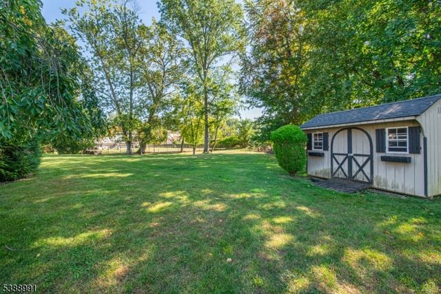 9 Dixon Pl, East Hanover Twp., NJ 07936