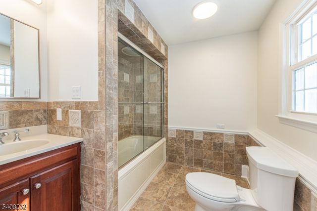 9 Dixon Pl, East Hanover Twp., NJ 07936