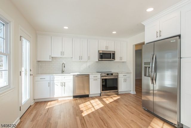 9 Dixon Pl, East Hanover Twp., NJ 07936