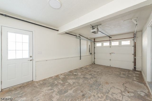 9 Dixon Pl, East Hanover Twp., NJ 07936