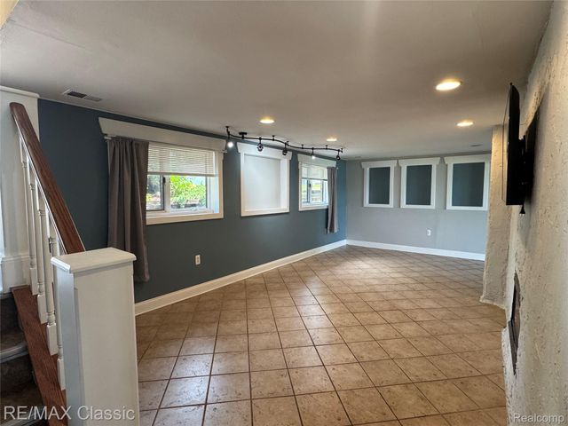 1508 LAKEVIEW Drive, Wolverine Lake Village, MI 48390