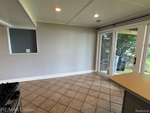1508 LAKEVIEW Drive, Wolverine Lake Village, MI 48390