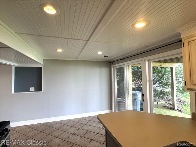 1508 LAKEVIEW Drive, Wolverine Lake Village, MI 48390