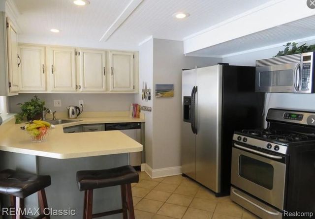 1508 LAKEVIEW Drive, Wolverine Lake Village, MI 48390