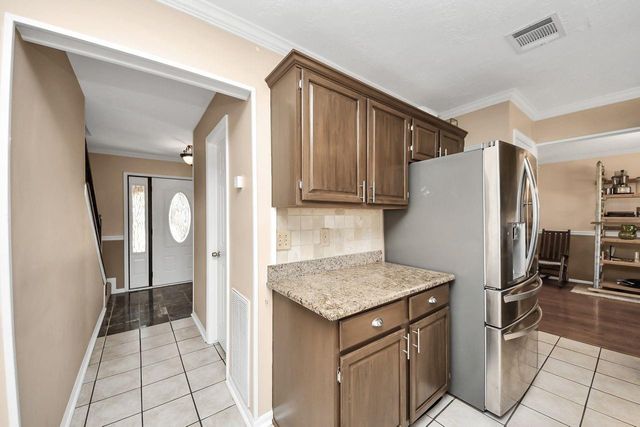 7607 Plumtree Forest Circle, Houston, TX 77095