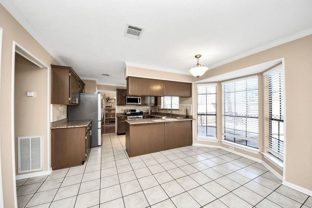 7607 Plumtree Forest Circle, Houston, TX 77095