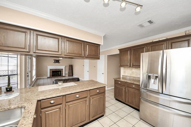 7607 Plumtree Forest Circle, Houston, TX 77095