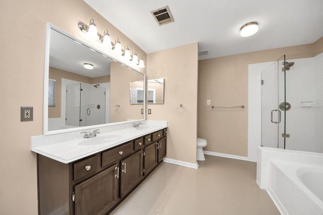 7607 Plumtree Forest Circle, Houston, TX 77095