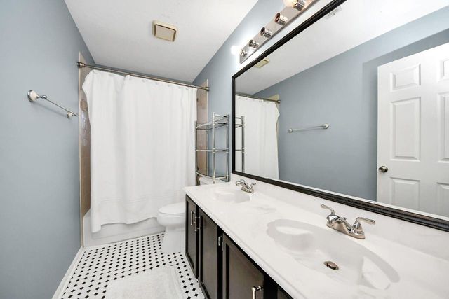 7607 Plumtree Forest Circle, Houston, TX 77095