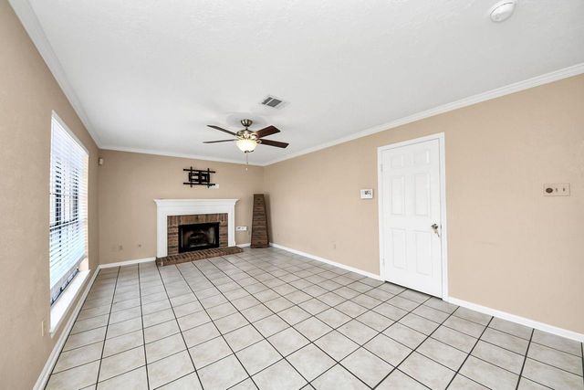 7607 Plumtree Forest Circle, Houston, TX 77095