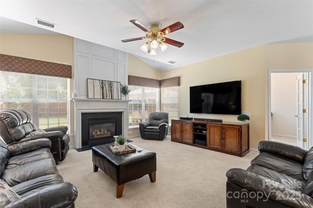 5630 Cambridge Bay Drive, Charlotte, NC 28269