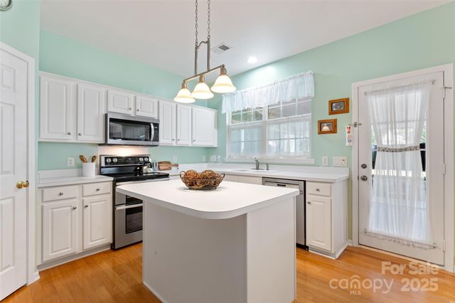5630 Cambridge Bay Drive, Charlotte, NC 28269