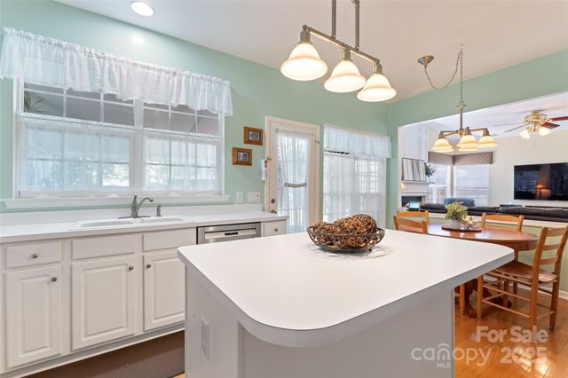 5630 Cambridge Bay Drive, Charlotte, NC 28269