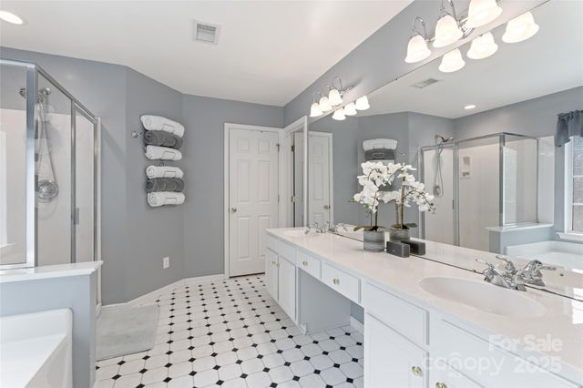 5630 Cambridge Bay Drive, Charlotte, NC 28269