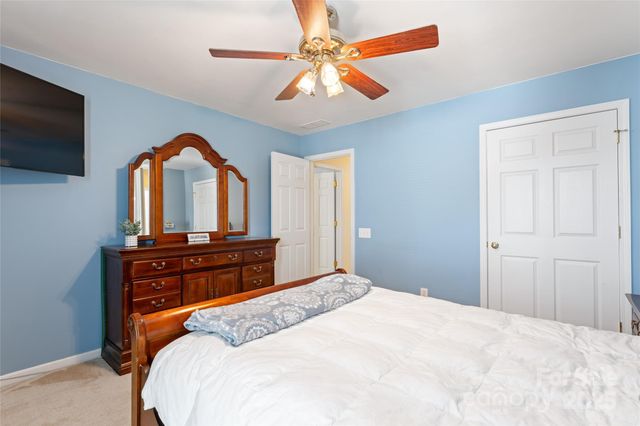 5630 Cambridge Bay Drive, Charlotte, NC 28269