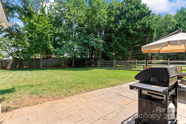 5630 Cambridge Bay Drive, Charlotte, NC 28269