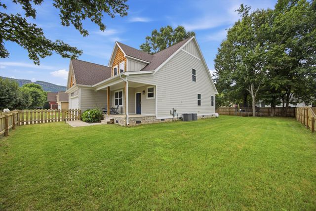 157 Willow Creek Drive, Soddy Daisy, TN 37379
