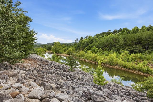 157 Willow Creek Drive, Soddy Daisy, TN 37379