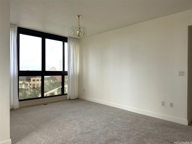 600 Queen Street 711, Honolulu, HI 96813