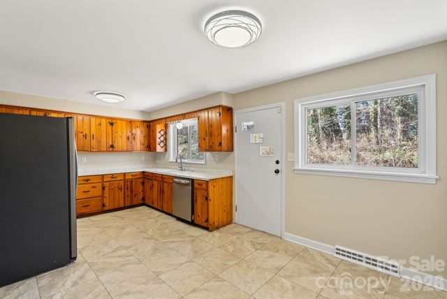 19 Browndale Road, Asheville, NC 28805