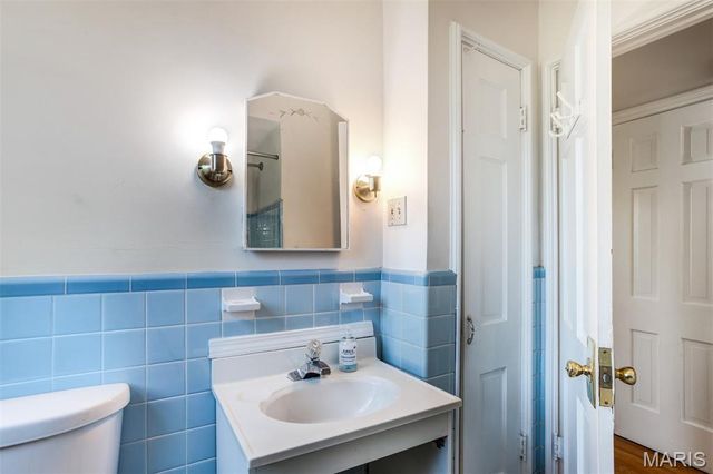 517 S Harrison Avenue, Kirkwood, MO 63122