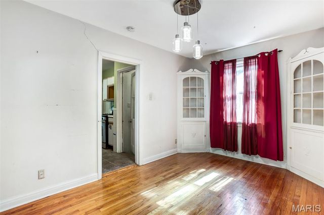 517 S Harrison Avenue, Kirkwood, MO 63122