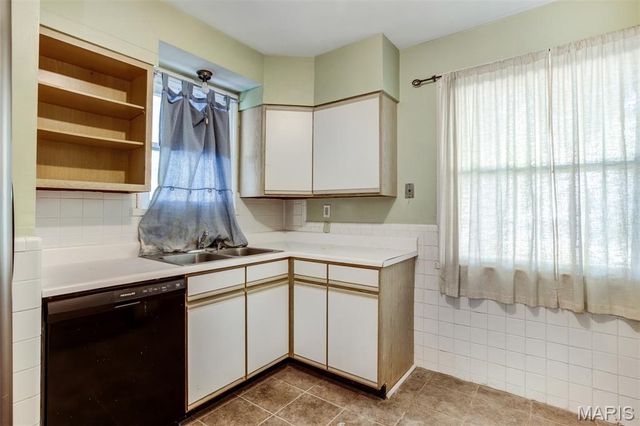 517 S Harrison Avenue, Kirkwood, MO 63122