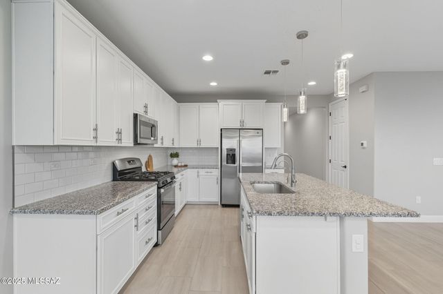 12100 E Ryscott Circle, Vail, AZ 85641