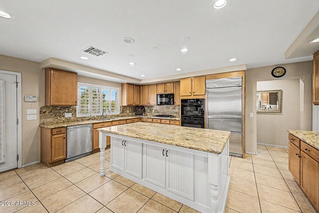3907 E INDIGO BAY Drive, Gilbert, AZ 85234