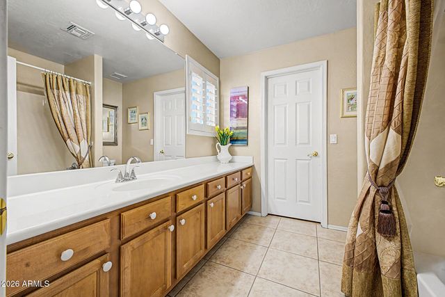 3907 E INDIGO BAY Drive, Gilbert, AZ 85234