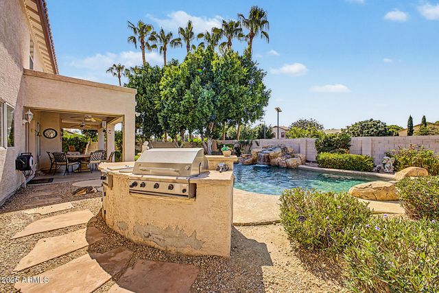 3907 E INDIGO BAY Drive, Gilbert, AZ 85234