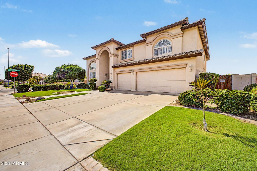 3907 E INDIGO BAY Drive, Gilbert, AZ 85234 — photo 4