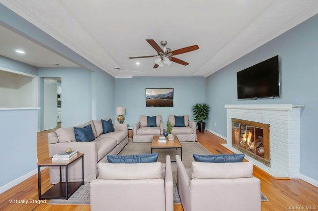 36 Maple Lane, Shirley, NY 11967