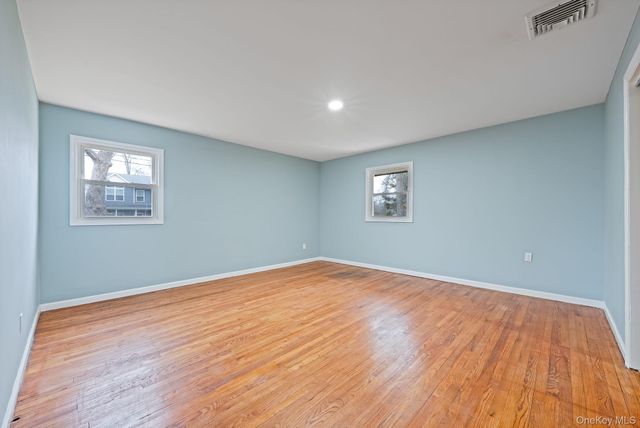 36 Maple Lane, Shirley, NY 11967