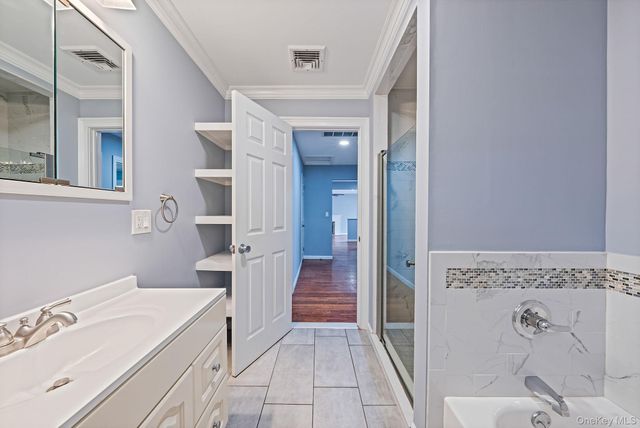 36 Maple Lane, Shirley, NY 11967