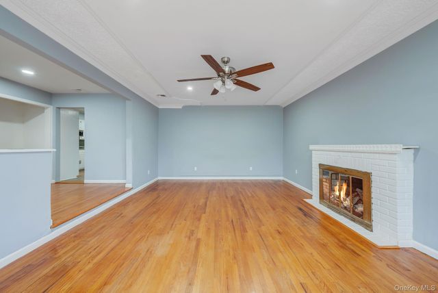 36 Maple Lane, Shirley, NY 11967