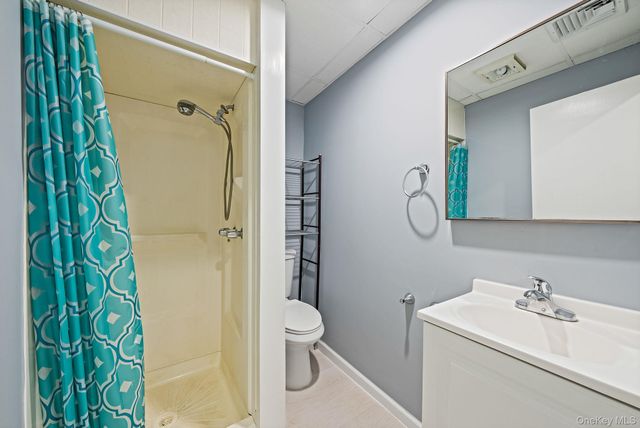 36 Maple Lane, Shirley, NY 11967