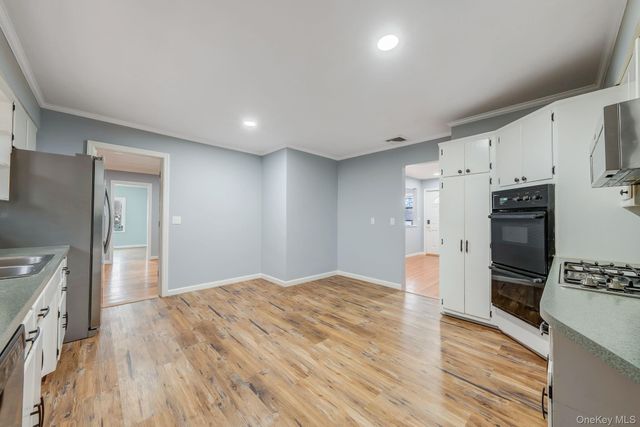 36 Maple Lane, Shirley, NY 11967