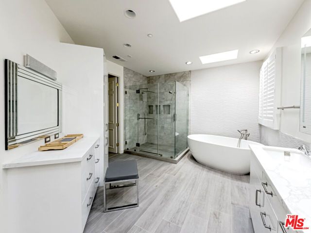 12626 Promontory Road, Los Angeles, CA 90049