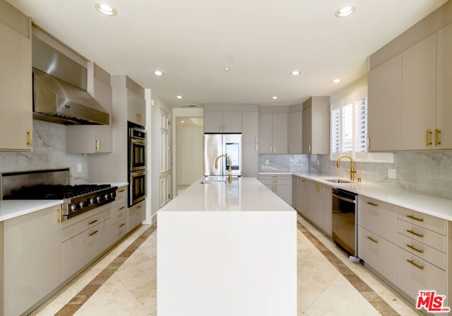 12626 Promontory Road, Los Angeles, CA 90049