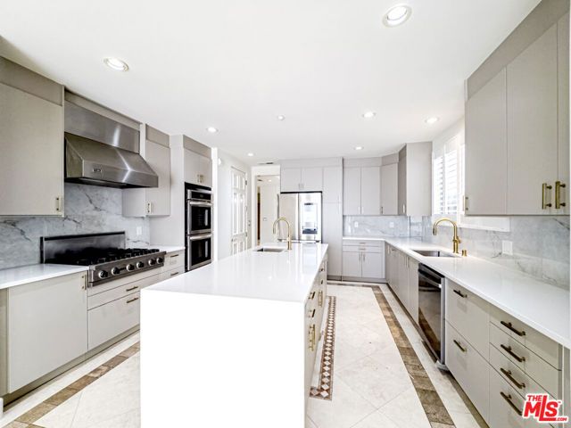 12626 Promontory Road, Los Angeles, CA 90049