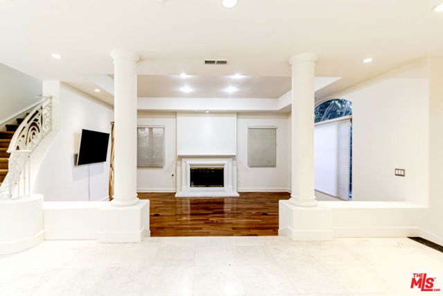 12626 Promontory Road, Los Angeles, CA 90049