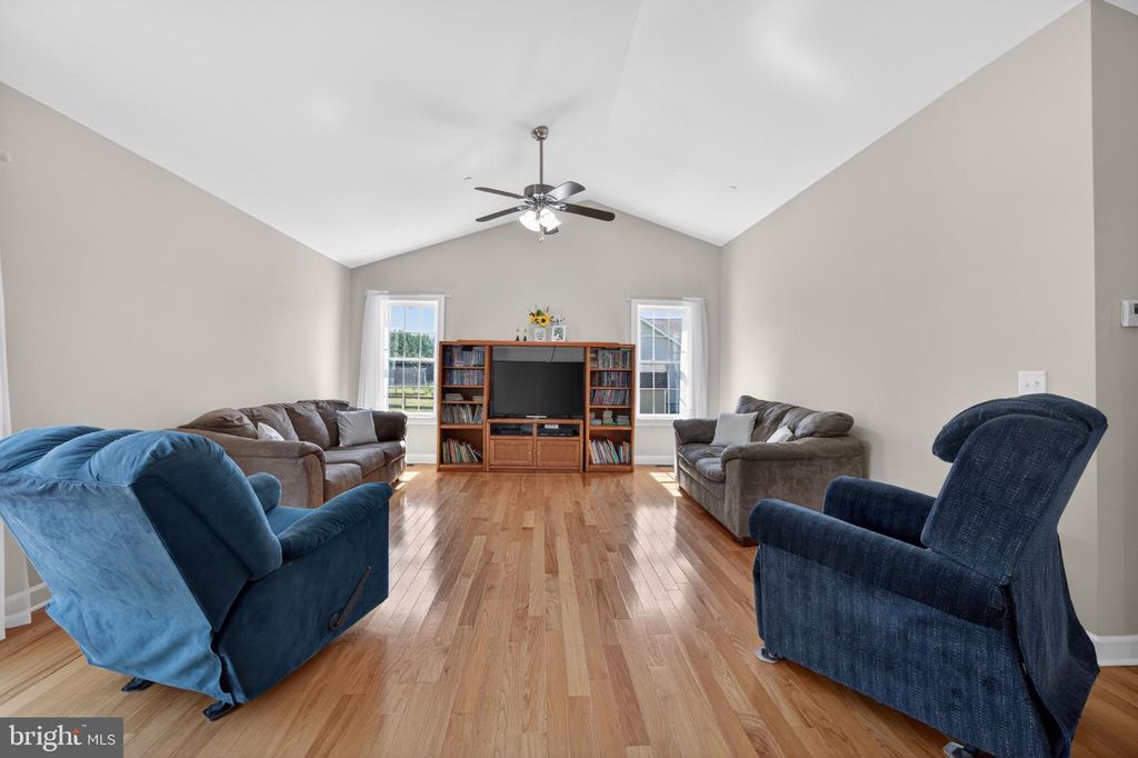 Image 19 of property listing at 23283 MAGNOLIA HILLS RD, Denton, MD 21629