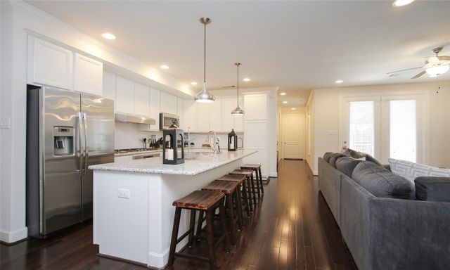 238 Kendrick Pines Boulevard, Spring, TX 77389