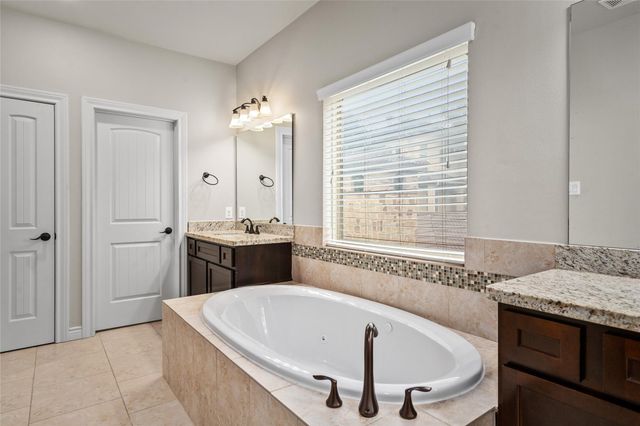 818 Olive Street B, Houston, TX 77007