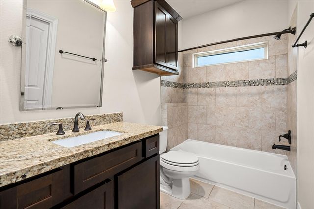 818 Olive Street B, Houston, TX 77007